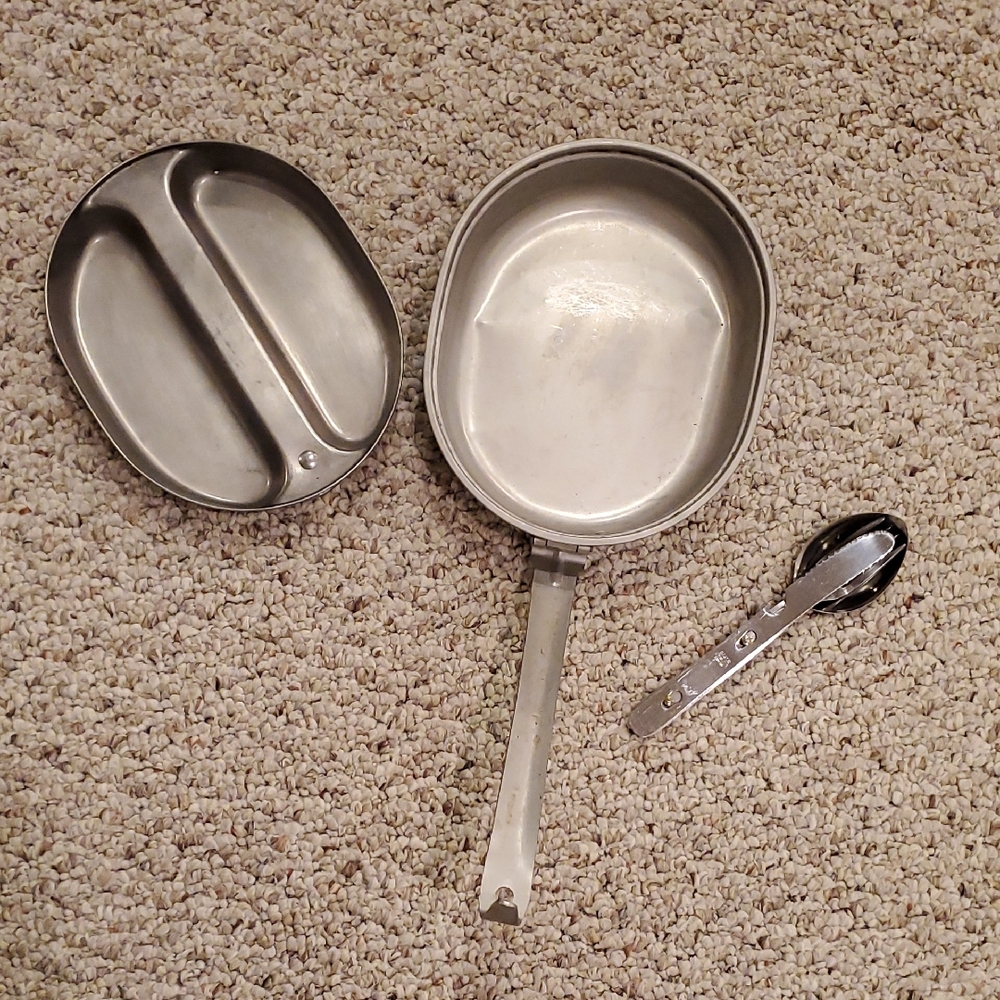 Vintage US Regal Mess Kit